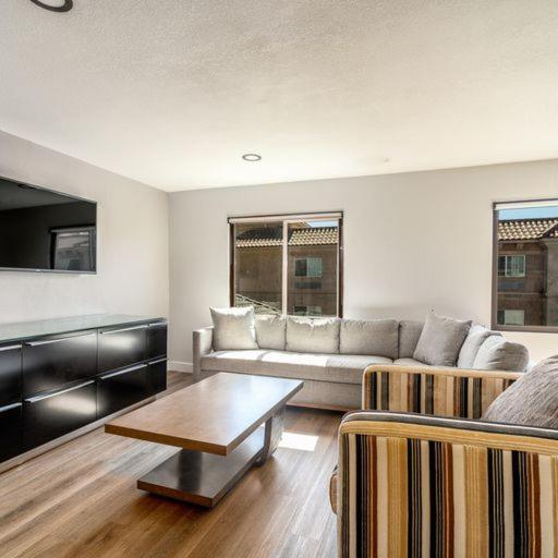 Mainstay Suites Moreno Valley Near March Air Reserve Base ภายนอก รูปภาพ