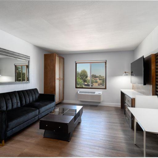 Mainstay Suites Moreno Valley Near March Air Reserve Base ภายนอก รูปภาพ